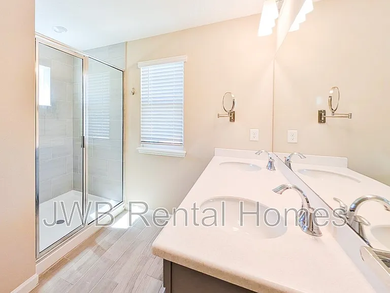 1635 Pottsburg Point Dr — Photo 10
