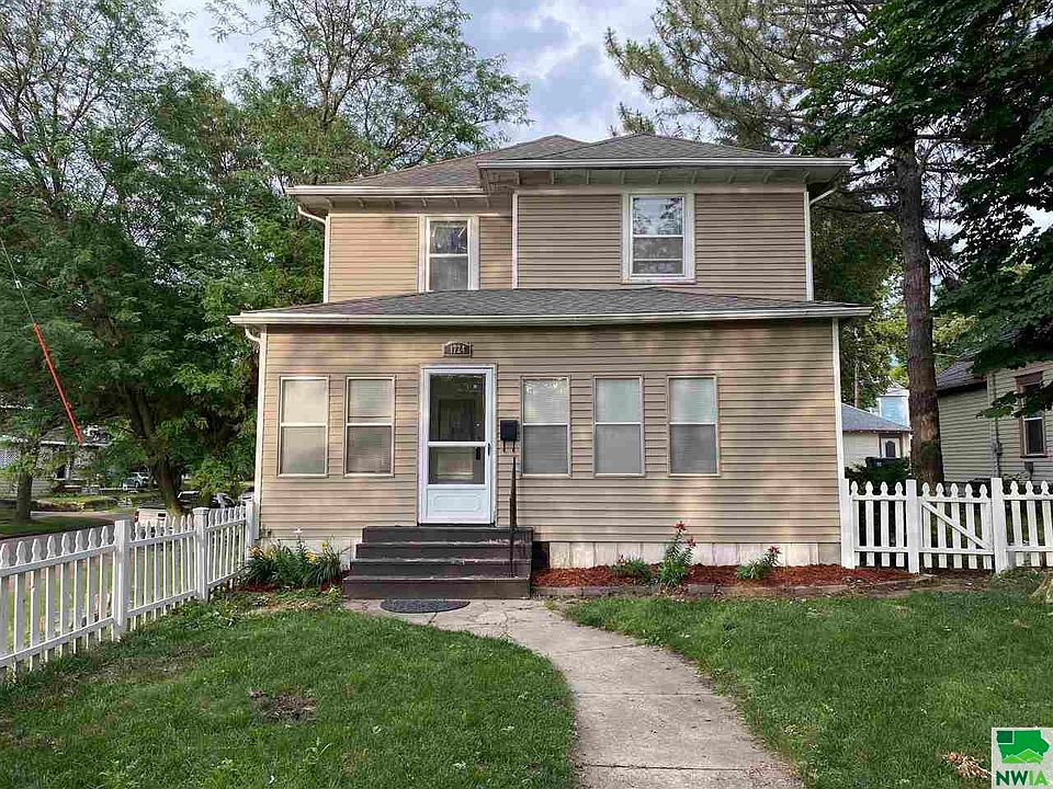1st image of 1724 Rebecca St