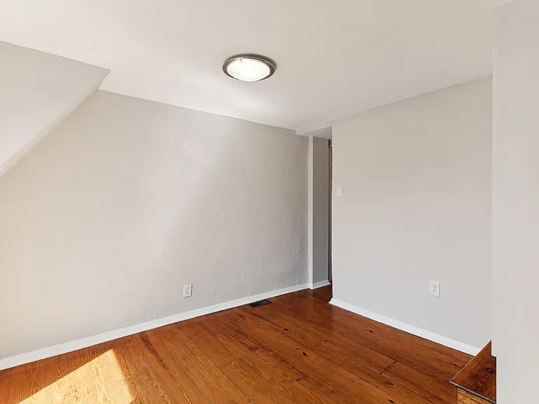 304 Sears St — Photo 21