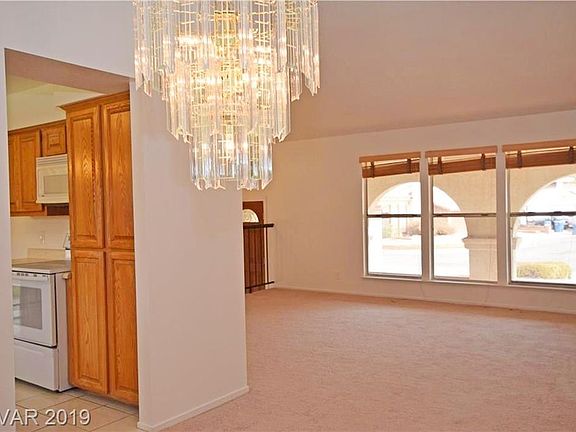 3rd image of 4643 Garita St