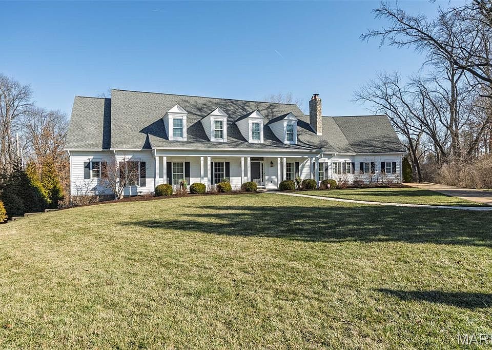 1st image of 701 Laurel Oak Dr