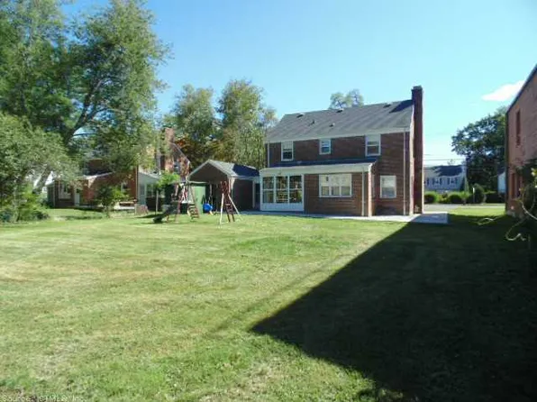 2344 Albany Ave, West Hartford, CT 06117