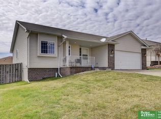 3709 Helwig Ave, Bellevue, NE 68123
