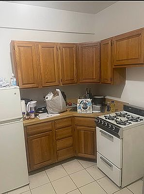 3rd image of 412 E 73rd St #2B
