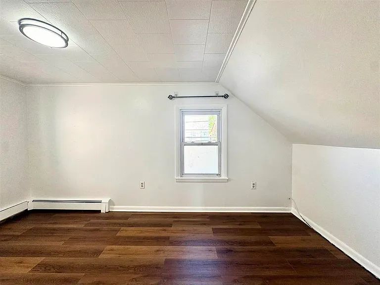 9005 Durham Ave — Photo 13