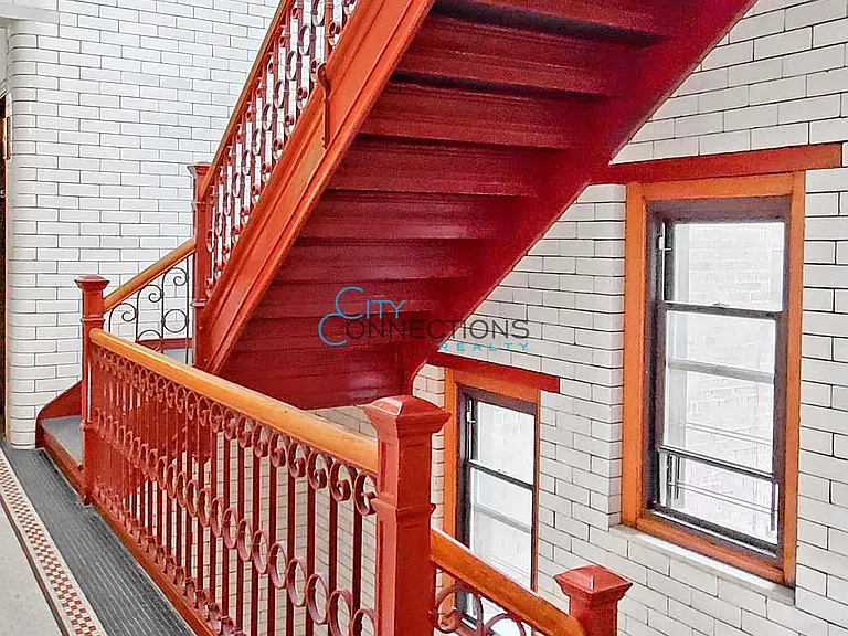 223 W 21st St #5N — Photo 20