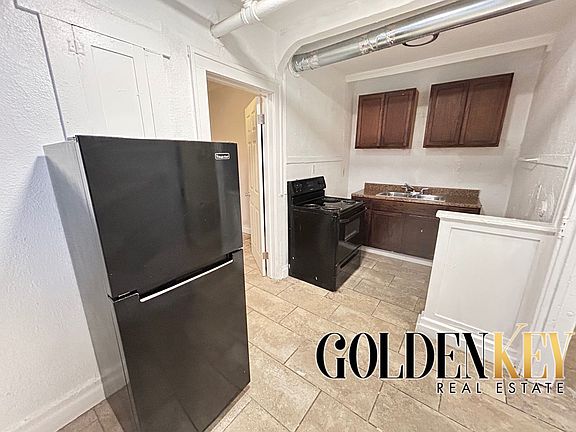 4th image of 3737 Scovel Pl #B2