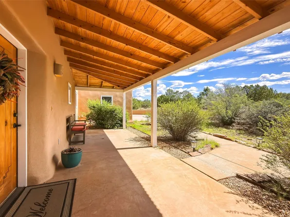 21 Los Prados, Santa Fe, NM 87506
