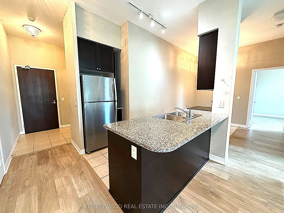 339 Rathburn Rd W #101
