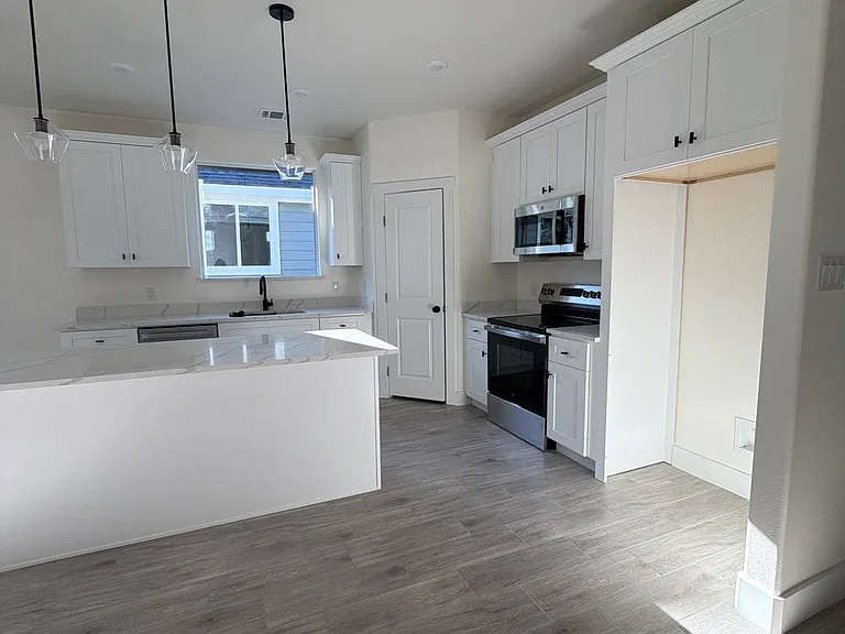 5707 Barkridge Dr — Photo 6