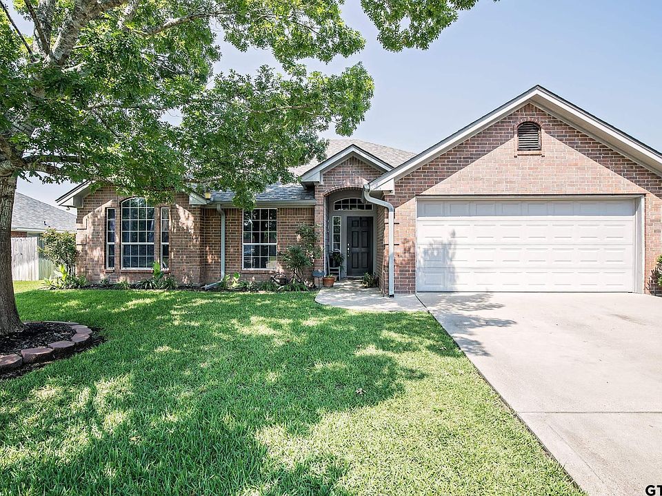 1st image of 213 Amanda Ct