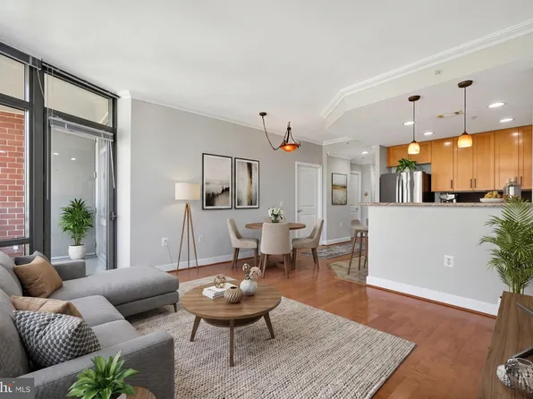 3650 S Glebe Rd Unit 445, Arlington, VA 22202