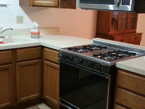 5th image of 2762 Atherton Ln