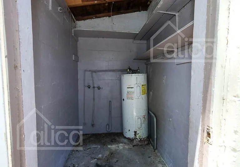 3810 Thompson St — Photo 20