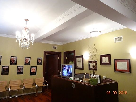 5th image of 975 Park Ave