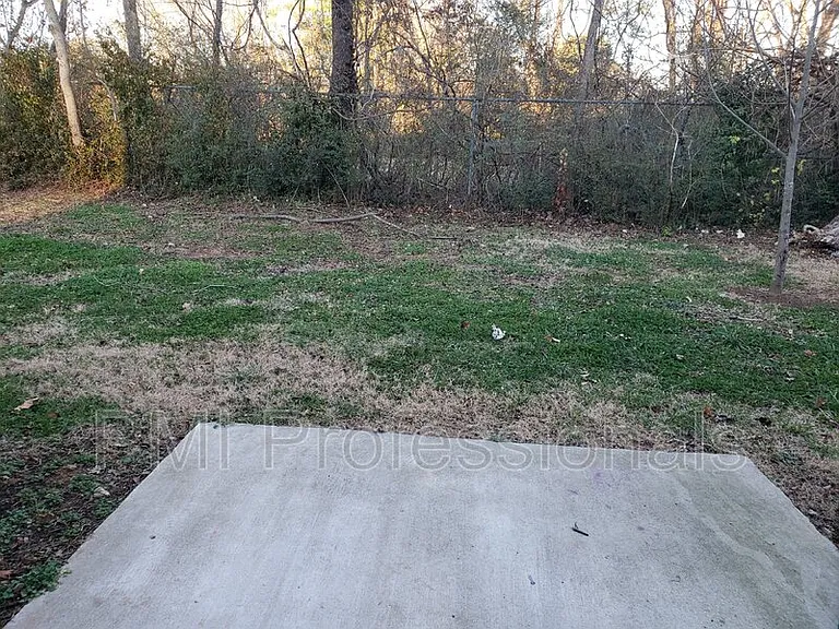 632 East St #A — Photo 7