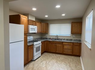 3588 Toepfer Rd, Warren, MI 48091