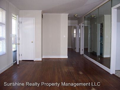 2nd image of 721 Kenwood Dr