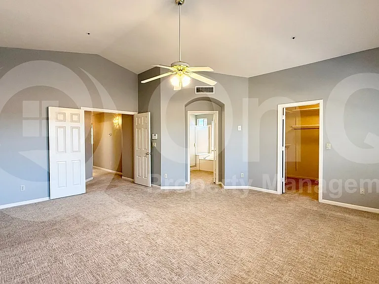 9405 E Presidio Rd — Photo 18
