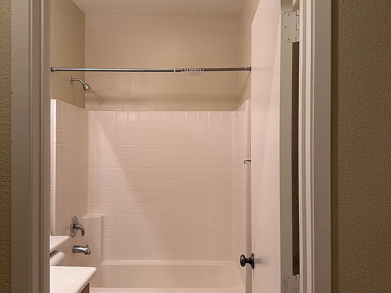 102 Shoreline Dr — Photo 13