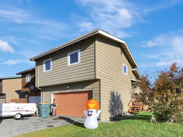 3131 Bridle Ln, Anchorage, AK 99517