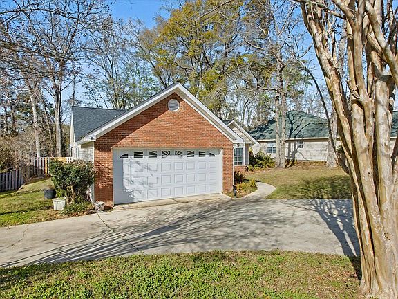 3rd image of 5700 Emma Ln