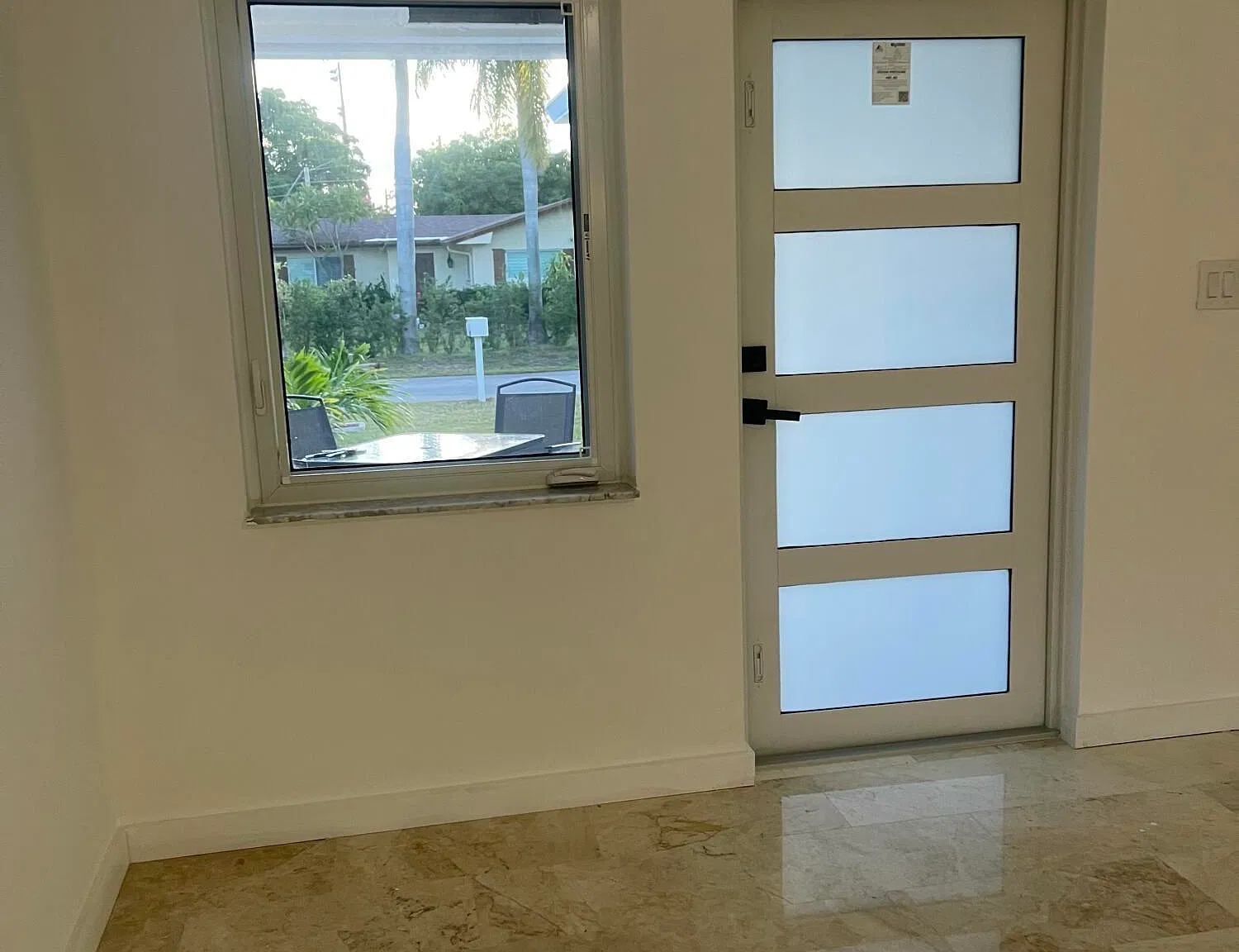 4 bed, 2.5 bath, 1978 sqft, $4,850 — Photo 3