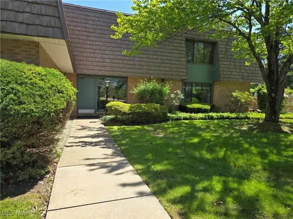 459 W Streetsboro St APT F, Hudson, OH 44236