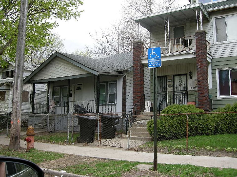 2nd image of 15865 Lawton St