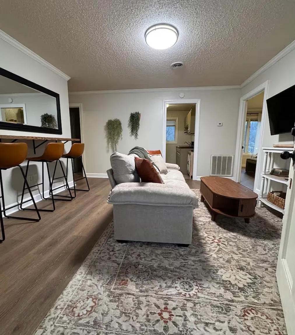 2 bed, 750 sqft, $1,495 — Photo 3