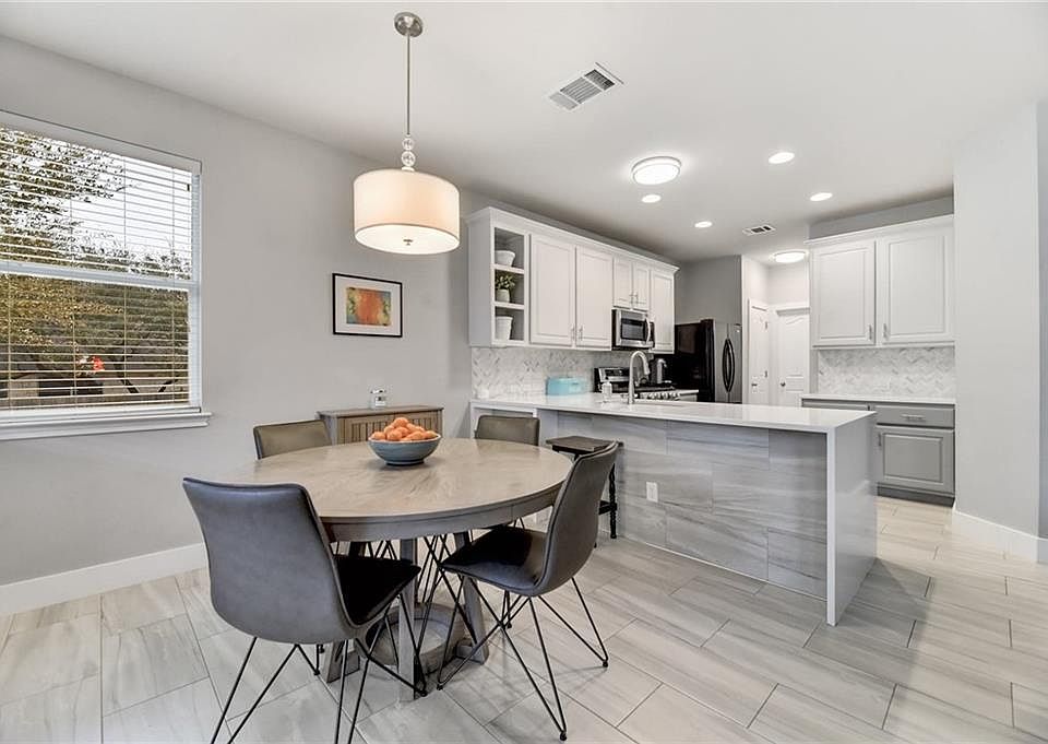 1st image of 8200 Alophia Dr