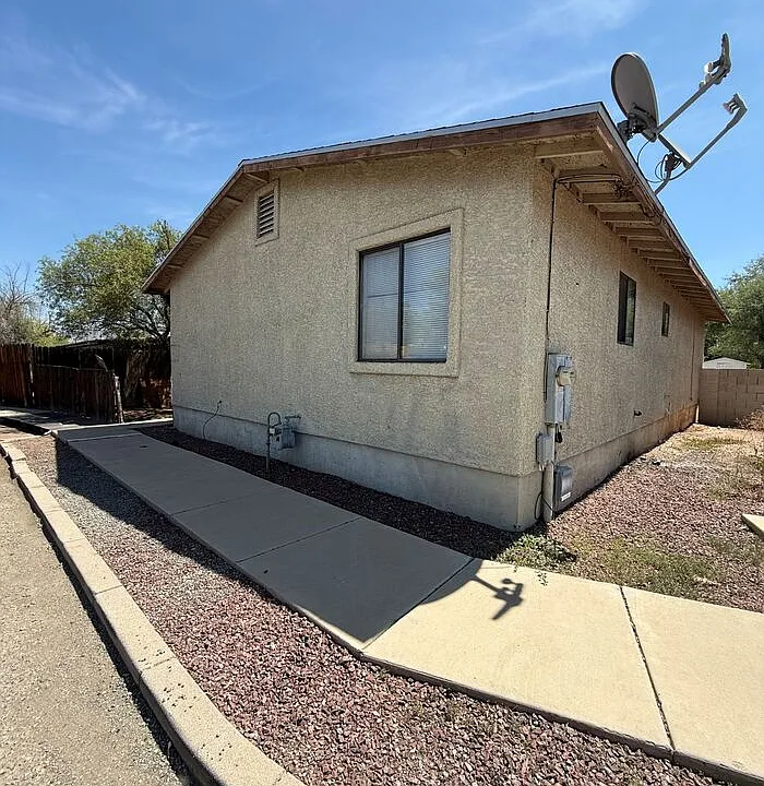 426 E Mohave Rd #2