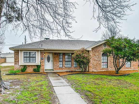 2nd image of 1301 Sheppard Ln