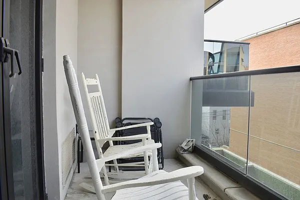 Rented by Compass | media 35
