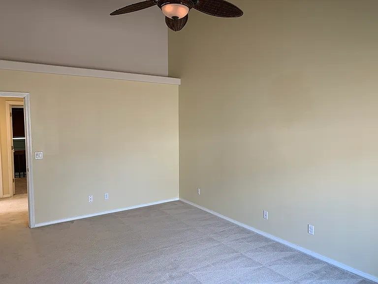 2895 Vintage Ave SE — Photo 32