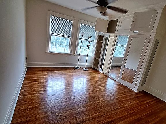 3rd image of 307 Linwood Ave #4