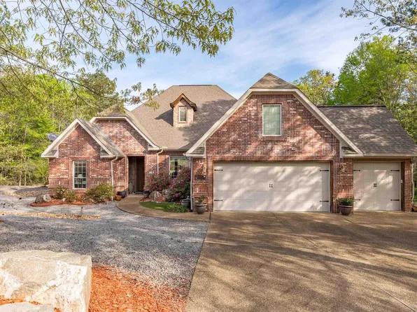 224 Elcano Dr, Hot Springs Village, AR 71909