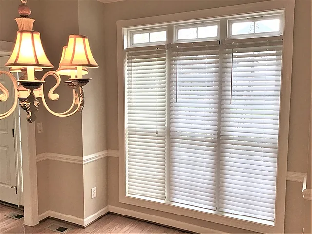 4 bed, 3.0 bath, 2600 sqft, $2,925 — Photo 4