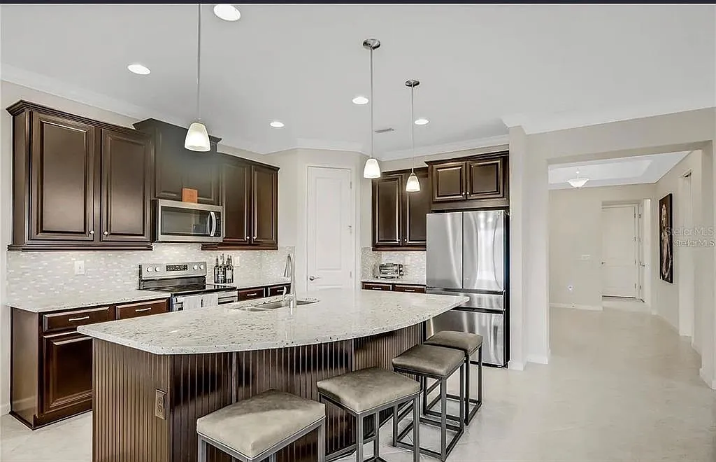 2 bed, 2.0 bath, 1687 sqft, $2,800 — Photo 3