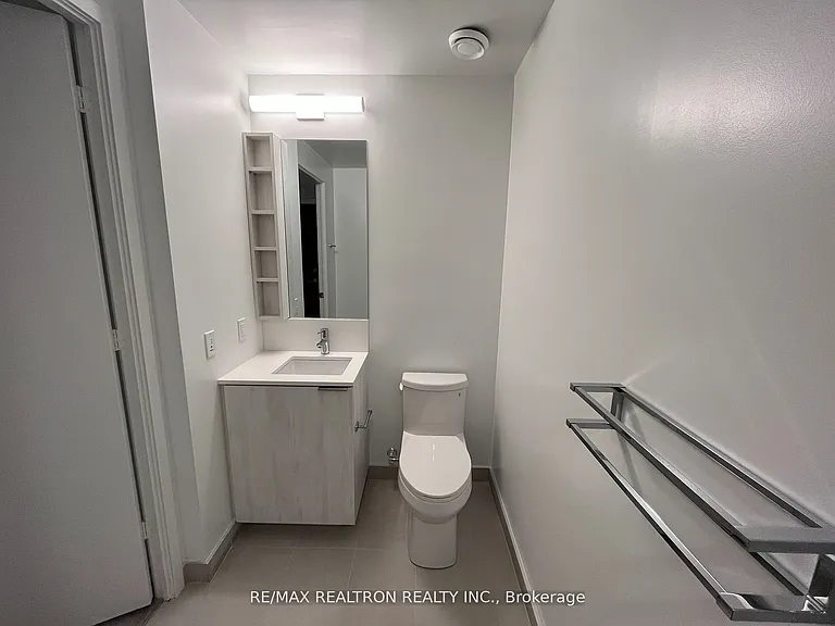 1000 Portage Pkwy #5005 — Photo 32