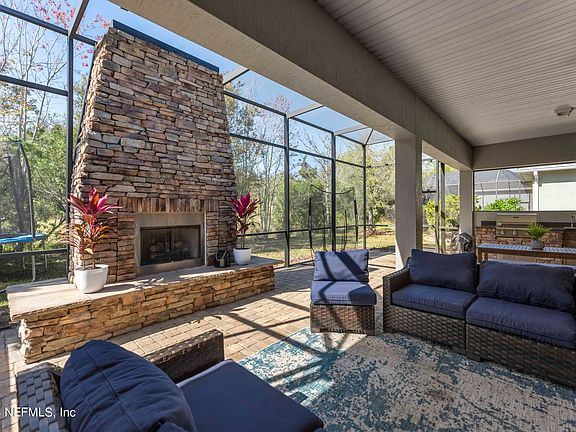 3rd image of 313 ROYAL LAKE Drive