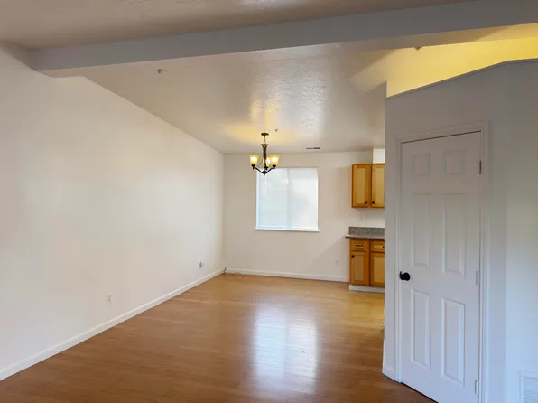 296 Mather St APT 4, Oakland, CA 94611