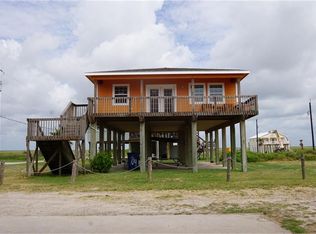 104 Stanek Dr, Surfside Beach, TX 77541
