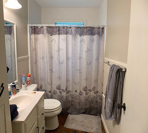 4th image of 810 E Columbia St #47