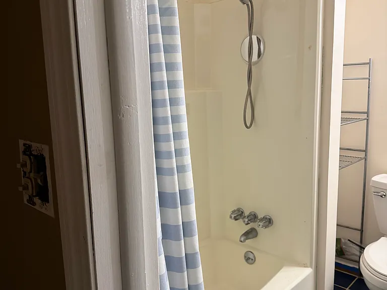 4 Sue Dr — Photo 12
