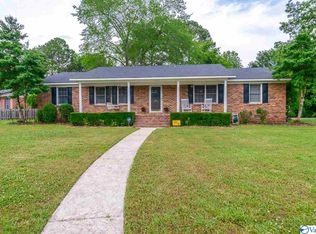 706 Holland Dr SW, Decatur, AL 35601