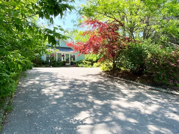 2028 Marine Dr, Oakville, ON L6L 1B4