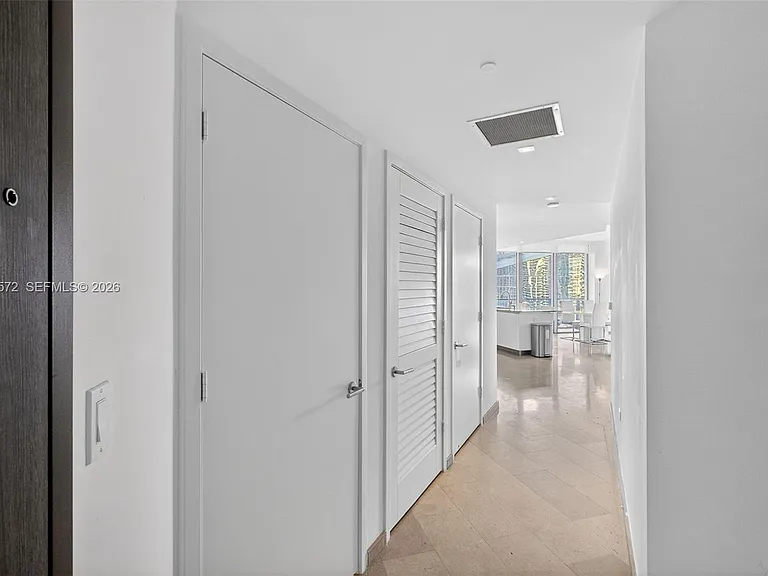 68 SE 6th St #1702 — Photo 8