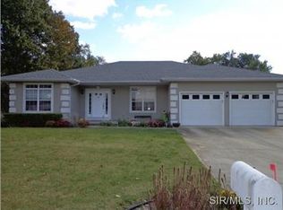 204 Pine Trl, Lebanon, IL 62254