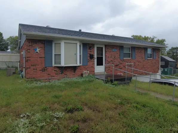 4807 Chalet Dr, Cincinnati, OH 45217